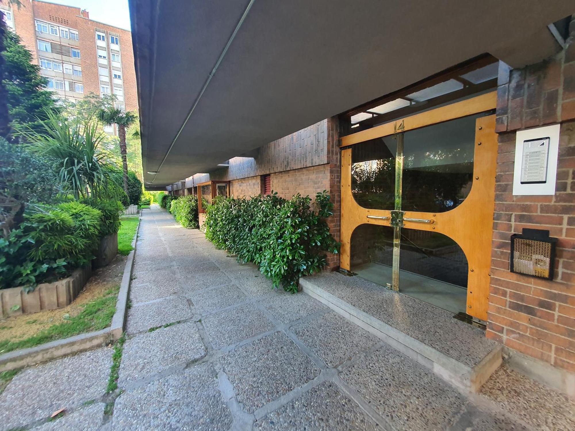 Libros Y Plantas A 5 Minutos Del Centro En Bus Apartment Madrid Exterior foto